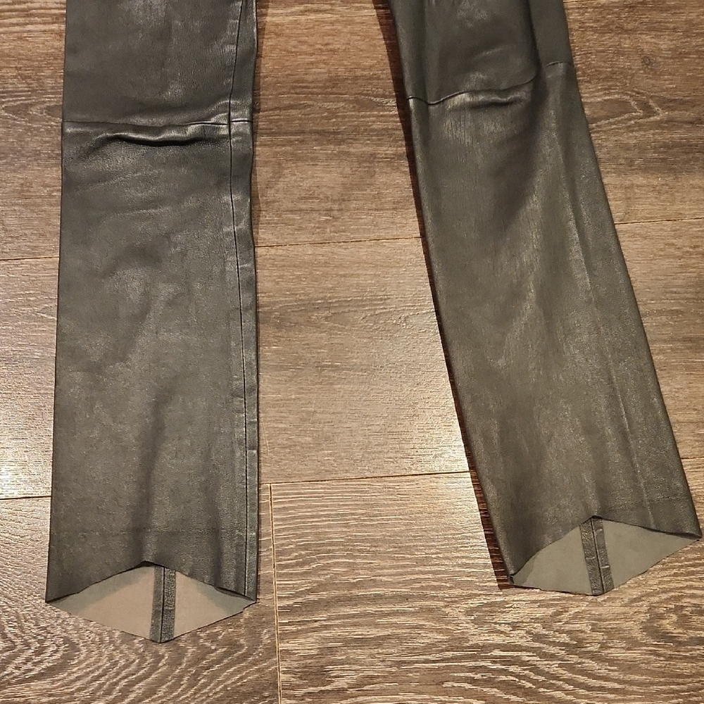 ❤️ CARINA NEW YORK LAMBS LEATHER STEP HEM LEGGINGS, SMALL - Picture 5 of 11